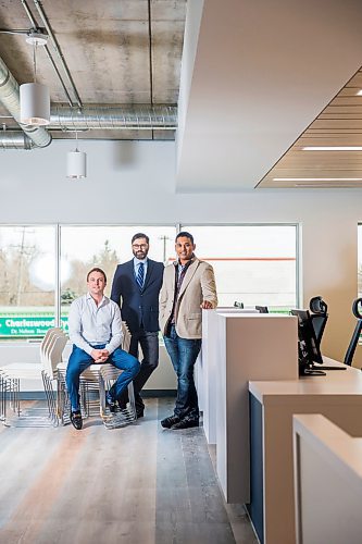 MIKAELA MACKENZIE / WINNIPEG FREE PRESS
Mr. Darren Murphy (left), Dr. Sacha Rehsia, and Dr. Andy Dandekar pose in the newly renovated reception area at the Charleswood Medical Clinic in Winnipeg on Wednesday, April 4, 2018. The clinic has been sitting vacant for the past couple of years, but will now be up and running soon.
Mikaela MacKenzie / Winnipeg Free Press 04, 2018.