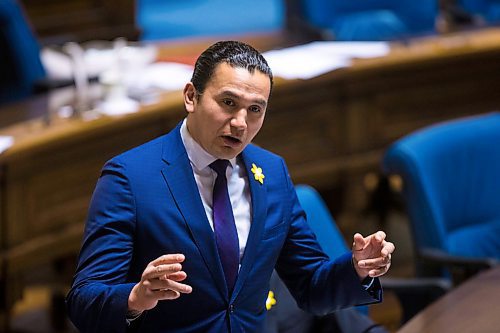 MIKAELA MACKENZIE / WINNIPEG FREE PRESS
NDP leader Was Kinew asks questions about Premier Brian Pallister's unpaid luxury taxes in the Legislative Chamber in Winnipeg on Wednesday, April 4, 2018.