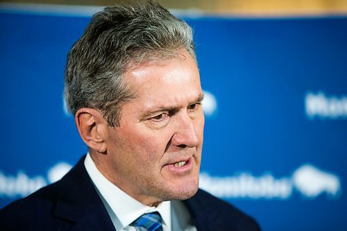 MIKAELA MACKENZIE / WINNIPEG FREE PRESS
Premier Brian Pallister scrums with the media about tax issues with his property in Costa Rica at the Manitoba Legislative Building in Winnipeg on Wednesday, April 4, 2018.
