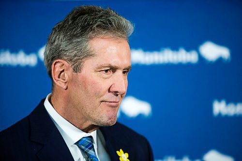 MIKAELA MACKENZIE / WINNIPEG FREE PRESS
Premier Brian Pallister scrums with the media about tax issues with his property in Costa Rica at the Manitoba Legislative Building in Winnipeg on Wednesday, April 4, 2018.