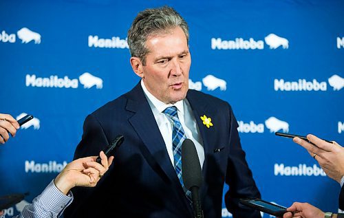 MIKAELA MACKENZIE / WINNIPEG FREE PRESS
Premier Brian Pallister scrums with the media about tax issues with his property in Costa Rica at the Manitoba Legislative Building in Winnipeg on Wednesday, April 4, 2018.