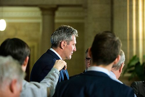 MIKAELA MACKENZIE / WINNIPEG FREE PRESS
Premier Brian Pallister scrums with the media about tax issues with his property in Costa Rica at the Manitoba Legislative Building in Winnipeg on Wednesday, April 4, 2018.