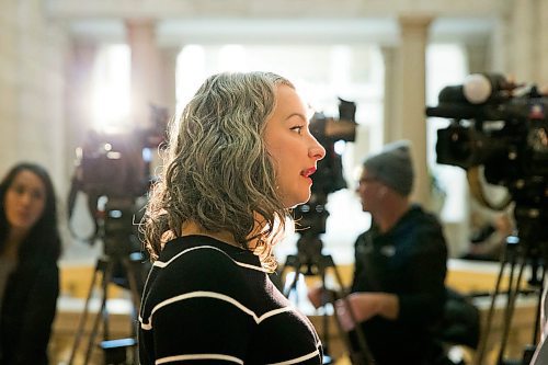 MIKAELA MACKENZIE / WINNIPEG FREE PRESS
NDP MLA Nahanni Fontaine addresses the media on Bill 219, which would prevent employers from requiring servers to wear high heels on the job, at the Manitoba Legislative Building in Winnipeg on Thursday, April 5, 2018. 
Mikaela MacKenzie / Winnipeg Free Press 2018.