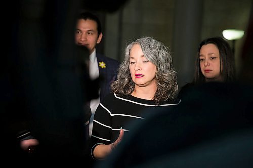 MIKAELA MACKENZIE / WINNIPEG FREE PRESS
NDP MLA Nahanni Fontaine addresses the media on Bill 219, which would prevent employers from requiring servers to wear high heels on the job, at the Manitoba Legislative Building in Winnipeg on Thursday, April 5, 2018. 
Mikaela MacKenzie / Winnipeg Free Press 2018.