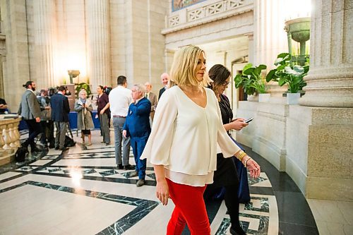 MIKAELA MACKENZIE / WINNIPEG FREE PRESS
Rochelle Squires, minister responsible for the status of women, scrums with the media on bill 219, which would prevent employers from requiring servers to wear high heels on the job, at the Manitoba Legislative Building in Winnipeg on Thursday, April 5, 2018. 
Mikaela MacKenzie / Winnipeg Free Press 2018.