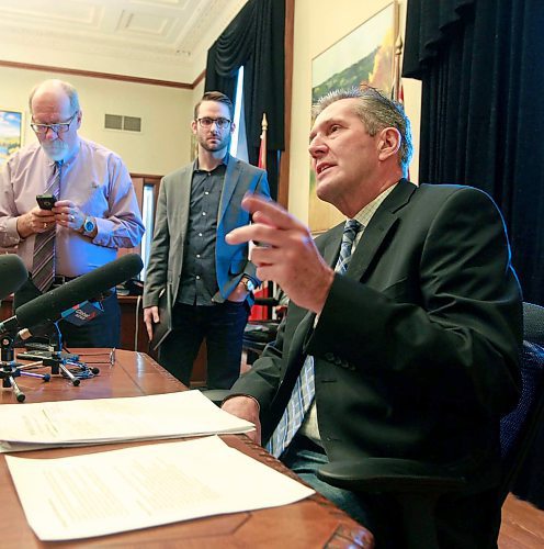 BORIS MINKEVICH / WINNIPEG FREE PRESS
Premier Brian Pallister talked to the media today in Room 204 of the Legislative Building about Manitobas Climate and Green Plan. April 6, 2018