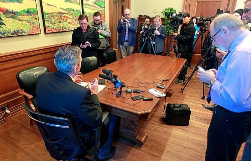 BORIS MINKEVICH / WINNIPEG FREE PRESS
Premier Brian Pallister talked to the media today in Room 204 of the Legislative Building about Manitobas Climate and Green Plan. April 6, 2018