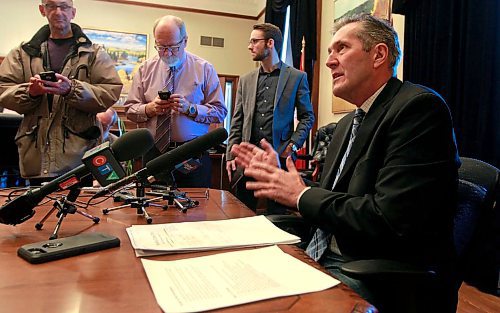 BORIS MINKEVICH / WINNIPEG FREE PRESS
Premier Brian Pallister talked to the media today in Room 204 of the Legislative Building about Manitobas Climate and Green Plan. April 6, 2018