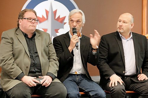 JOHN WOODS / WINNIPEG FREE PRESS
Mike McIntyre and Jason Bell listen in as Paul Wiecek talks hockey and the Jets at MTS Iceplex Tuesday, April 10, 2018.