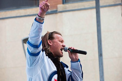 MIKAELA MACKENZIE / WINNIPEG FREE PRESS
Chris Jericho makes a special appearance at the Jets whiteout party on Donald Street in Winnipeg on Wednesday, April 11, 2018. 
Mikaela MacKenzie / Winnipeg Free Press 2018.