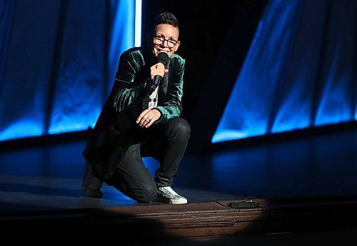 TREVOR HAGAN / WINNIPEG FREE PRESS
Elvira Kurt preparing the audience during the Winnipeg Comedy Fest Gala at the Pantages Playhouse, Thursday, April 12, 2018.