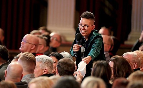 TREVOR HAGAN / WINNIPEG FREE PRESS
Elvira Kurt preparing the audience during the Winnipeg Comedy Fest Gala at the Pantages Playhouse, Thursday, April 12, 2018.