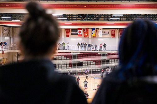 MIKAELA MACKENZIE / WINNIPEG FREE PRESS
Spectators watch the Canadian national team dodgeball trials at the Duckworth Centre in Winnipeg on Friday, April 13, 2018. 
Mikaela MacKenzie / Winnipeg Free Press 2018.