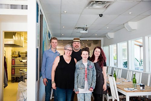 MIKAELA MACKENZIE / WINNIPEG FREE PRESS
Sasha (left), Danielle, Alexander, Liv, and Ursula Svenne at Little Goat restaurant in Winnipeg on Friday, April 13, 2018.
Mikaela MacKenzie / Winnipeg Free Press 2018.
