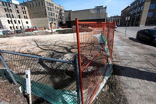 PHIL HOSSACK / WINNIPEG FREE PRESS -  RRC PROJECT Elgin Ave  : On Monday, it will be six weeks since Red River College placed construction on its $95-million Innovation Centre on hold. There is still no resolution, but builders still need to be paid. The college is now incurring added costs and is eyeing a Plan B that would see the heritage building readied for fall classes. If work on the main building is stalled much longer, they will have effectively lost a construction season.  LARRY KUSH story. ,- April 13, 2018