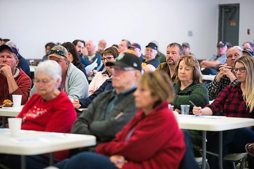 MIKAELA MACKENZIE / WINNIPEG FREE PRESS
The audience listens as Premier Brian Pallister speaks at a town hall on the proposed Lake Manitoba outlet in St. Laurent, Manitoba on Monday, April 16, 2018. 
Mikaela MacKenzie / Winnipeg Free Press 2018.