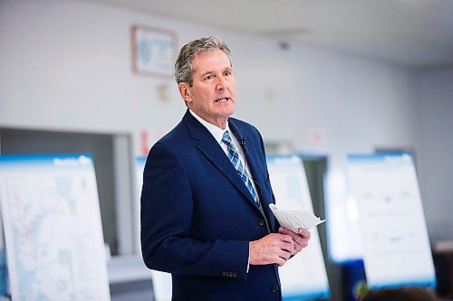 MIKAELA MACKENZIE / WINNIPEG FREE PRESS
Premier Brian Pallister speaks at a town hall on the proposed Lake Manitoba outlet in St. Laurent, Manitoba on Monday, April 16, 2018. 
Mikaela MacKenzie / Winnipeg Free Press 2018.