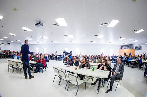 MIKAELA MACKENZIE / WINNIPEG FREE PRESS
Premier Brian Pallister speaks at a town hall on the proposed Lake Manitoba outlet in St. Laurent, Manitoba on Monday, April 16, 2018. 
Mikaela MacKenzie / Winnipeg Free Press 2018.