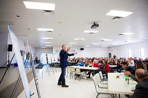 MIKAELA MACKENZIE / WINNIPEG FREE PRESS
Premier Brian Pallister speaks at a town hall on the proposed Lake Manitoba outlet in St. Laurent, Manitoba on Monday, April 16, 2018. 
Mikaela MacKenzie / Winnipeg Free Press 2018.