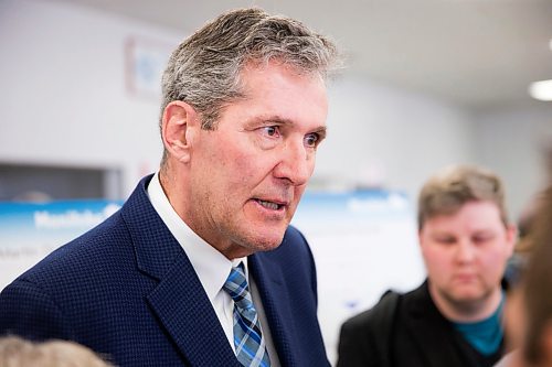 MIKAELA MACKENZIE / WINNIPEG FREE PRESS
Premier Brian Pallister scrums with the media at a town hall on the proposed Lake Manitoba outlet in St. Laurent, Manitoba on Monday, April 16, 2018. 
Mikaela MacKenzie / Winnipeg Free Press 2018.