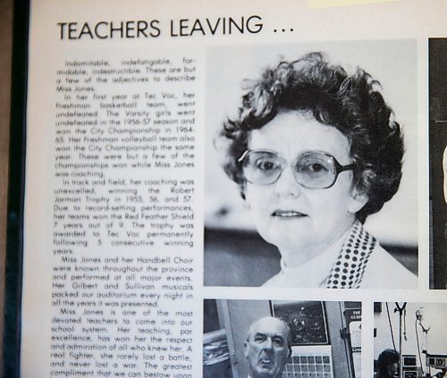 MIKAELA MACKENZIE / WINNIPEG FREE PRESS
Audrey Jones in the 1985 yearbook in Winnipeg on Tuesday, April 17, 2018. Jones was active in many different facets of student life during her teaching career at the Technical Vocational High School.
Mikaela MacKenzie / Winnipeg Free Press 2018.