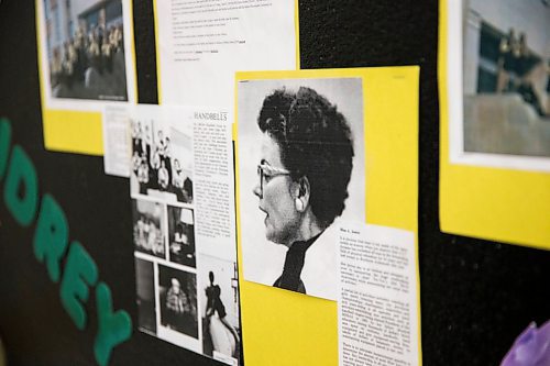 MIKAELA MACKENZIE / WINNIPEG FREE PRESS
A bulletin board is done up in memoriam of Audrey Jones at the Technical Vocational High School in Winnipeg on Tuesday, April 17, 2018. Jones was active in many different facets of student life during her teaching career at the high school.
Mikaela MacKenzie / Winnipeg Free Press 2018.