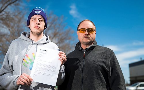 MIKAELA MACKENZIE / WINNIPEG FREE PRESS
Peter Townsend (left), who received a letter from provincial offences court indicating data related to his tickets has been lost, and Todd Dube, founder of ticket-fighting group Wise Up Winnipeg, pose for a portrait by McPhillips in Winnipeg on Tuesday, April 17, 2018. 
Mikaela MacKenzie / Winnipeg Free Press 2018.