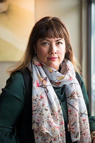 MIKAELA MACKENZIE / WINNIPEG FREE Susie Erjavec Parker, a social media specialist and owner of SPARKER Strategy Group, poses for a portrait in Winnipeg on Wednesday, April 18, 2018. 
Mikaela MacKenzie / Winnipeg Free Press 2018.
