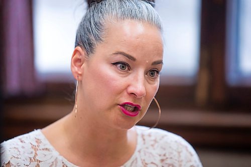 MIKAELA MACKENZIE / WINNIPEG FREE 
NDP house leader Nahanni Fontaine conducts an interview in her office at the Manitoba Legislative Building in Winnipeg on Wednesday, April 18, 2018. 
Mikaela MacKenzie / Winnipeg Free Press 2018.