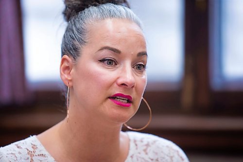 MIKAELA MACKENZIE / WINNIPEG FREE 
NDP house leader Nahanni Fontaine conducts an interview in her office at the Manitoba Legislative Building in Winnipeg on Wednesday, April 18, 2018. 
Mikaela MacKenzie / Winnipeg Free Press 2018.