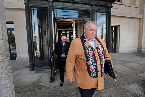 RUTH BONNEVILLE / WINNIPEG FREE PRESS

MMF President David Chartrand leaves the Legislative Building after holding meeting with Minister of Crown Services, Cliff Cullen, in his  office at the Legislature  Friday.  

See Nick Martin Story.


April 19,  2018
