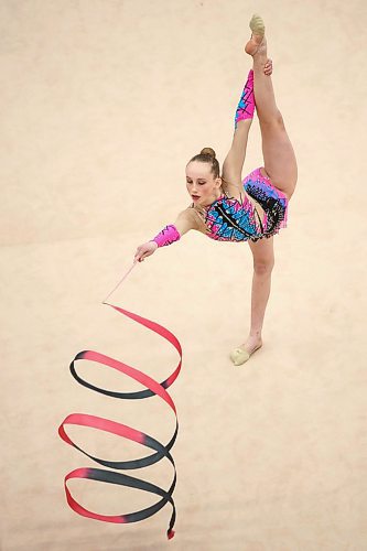 MIKE DEAL / WINNIPEG FREE PRESS
The Rhythmic Gymnastics 2018 Western Regional Championships at the Sport for Life Centre Friday afternoon.
Sophia Porter performs with ribbon for team Aura.
180420 - Friday, April 20, 2018.