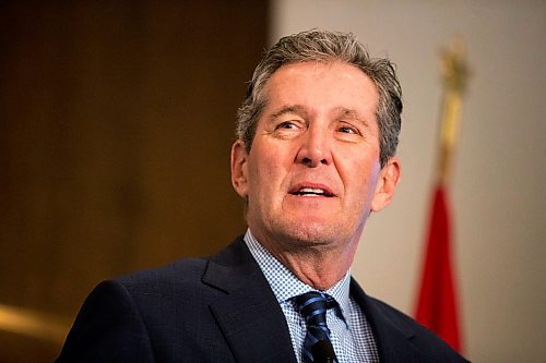 MIKAELA MACKENZIE / WINNIPEG FREE PRESS
Premier Brian Pallister speaks at a Manitoba Chambers of Commerce event at the Delta in Winnipeg on Tuesday, April 24, 2018.
Mikaela MacKenzie / Winnipeg Free Press 2018.