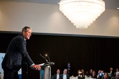 MIKAELA MACKENZIE / WINNIPEG FREE PRESS
Premier Brian Pallister speaks at a Manitoba Chambers of Commerce event at the Delta in Winnipeg on Tuesday, April 24, 2018.
Mikaela MacKenzie / Winnipeg Free Press 2018.