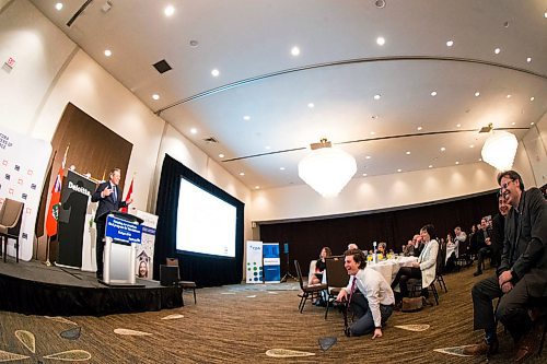 MIKAELA MACKENZIE / WINNIPEG FREE PRESS
Premier Brian Pallister speaks at a Manitoba Chambers of Commerce event at the Delta in Winnipeg on Tuesday, April 24, 2018.
Mikaela MacKenzie / Winnipeg Free Press 2018.