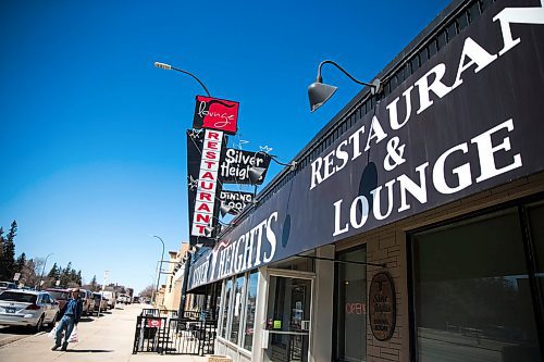 MIKAELA MACKENZIE / WINNIPEG FREE PRESS
Silver Heights in Winnipeg on Tuesday, April 24, 2018. The Jets being in the playoffs is having a trickle-down effect on business at the bars and restaurants around town.
Mikaela MacKenzie / Winnipeg Free Press 2018.