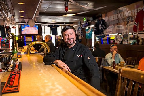 MIKAELA MACKENZIE / WINNIPEG FREE PRESS
Tony Siwicki, owner of Silver Heights, poses for a portrait during the lunch rush in his restaurant in Winnipeg on Tuesday, April 24, 2018. The Jets being in the playoffs is having a trickle-down effect on business at the bars and restaurants around town.
Mikaela MacKenzie / Winnipeg Free Press 2018.