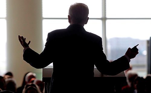 BORIS MINKEVICH / WINNIPEG FREE PRESS
Winnipeg Airports Authority (WAA) Annual Public Meeting held at the Winnipeg Richardson International Airport Departures Level, 1970 Wellington Avenue. WAA President and CEO Barry Rempel, silhouetted, talks to the people attending. MARTIN CASH STORY. April 25, 2018