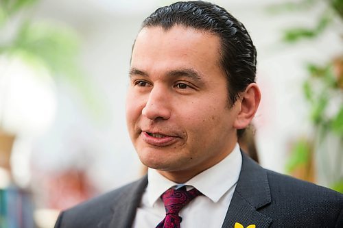 MIKAELA MACKENZIE / WINNIPEG FREE PRESS
NDP Leader Wab Kinew announces legislation that would amend the Vital Statistics Act to allow Manitobans to be issued gender neutral ID at the Rainbow Resource Centre in Winnipeg on Wednesday, April 25, 2018. 
Mikaela MacKenzie / Winnipeg Free Press 2018.