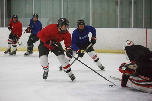 MIKE DEAL / WINNIPEG FREE PRESS
Eric Alarie at Southdale CC during a RHA Nationals practice is one of the several promising prospects in the upcoming WHL Bantam entry draft.
180424 - Tuesday, April 24, 2018.