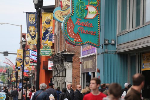 TREVOR HAGAN / WINNIPEG FREE PRESS
Predators flags and signs on Broadway in downtown Nashville TN, Thursday, April 26, 2018.