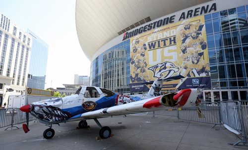 TREVOR HAGAN / WINNIPEG FREE PRESS
The Winnipeg Jets' plane outside Bridgestone Arena, in Nashville, TN, Saturday, April 28, 2018.