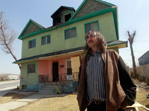BORIS MINKEVICH / WINNIPEG FREE PRESS
Rooming house fire at 57 Lily Street. This is a resident named Evan Grant that lives in the back suite of the rooming house behind him. ALEXANDRA PAUL STORY. April 29, 2018