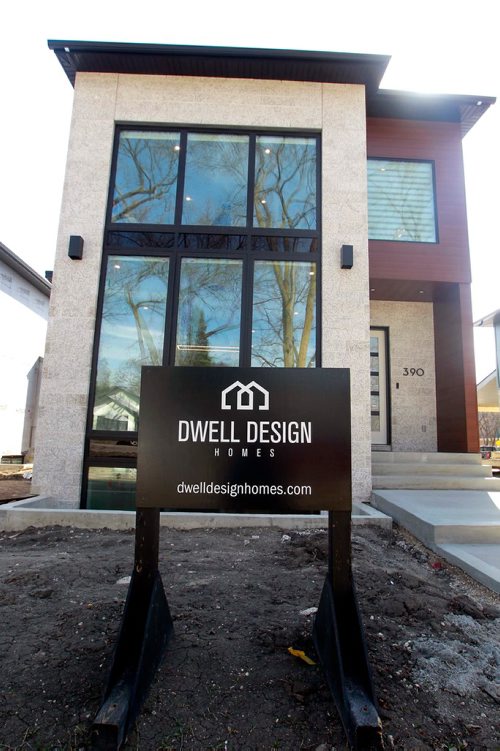 BORIS MINKEVICH / WINNIPEG FREE PRESS
NEW HOMES - 390 Beaverbrook Street in River Heights. Dwell Design Homes. Infill home. TODD LEWYS STORY  April 30, 2018