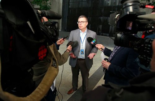 BORIS MINKEVICH / WINNIPEG FREE PRESS
Manitoba Hydro President and CEO Kelvin Shepherd in media scrum in the atrium of Manitoba Hydro Place downtown(Hydro HQ). LARRY KUSCH STORY  May 1, 2018