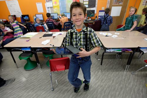 PHIL HOSSACK / WINNIPEG FREE PRESS - A Crystal Springs elementary student and his iPad in Ian Kleinsasser's computer equiped classroom Wednesday.  Bill Redekop's story.  - May 2, 2018