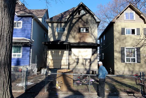 BORIS MINKEVICH / WINNIPEG FREE PRESS
Two West End houses were on fire late last night. 528 Spence Street. Man in photo did not want name used. STANDUP PHOTO.  May 3, 2018