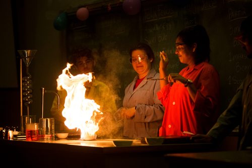 MIKAELA MACKENZIE / WINNIPEG FREE 
University students play various Hogwarts characters in a "potions class" at Discovery Days at the University of Manitoba in Winnipeg on Thursday, May 3, 2018. 
Mikaela MacKenzie / Winnipeg Free Press 2018.