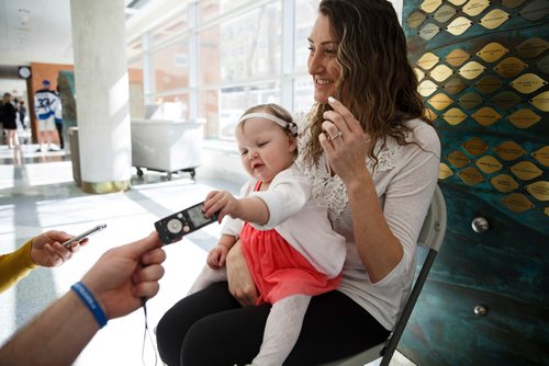 MIKE DEAL / WINNIPEG FREE PRESS
Ireland Gault, 13 months, with her mom, Courtney Duke. Because Ireland had screening at birth, her hearing issue was detected early and at 10 months she became the youngest Manitoban to receive a cochlear implant.
180507 - Monday, May 07, 2018.