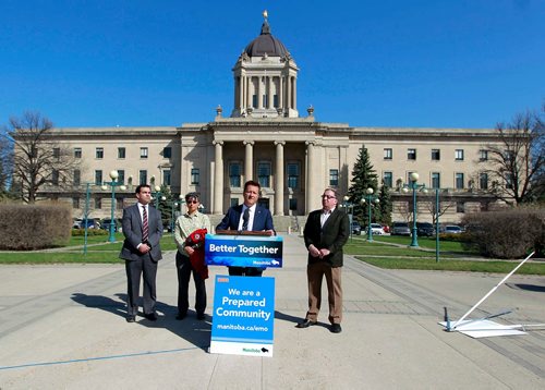 BORIS MINKEVICH / WINNIPEG FREE PRESS
Emergency Preparedness Week press conference held at the South lawn, Legislative Building grounds. From left, Acting assistant deputy minister of Emergency Measures and public safety Jeremy Angus, Warning Preparedness Meteorologist for Environment and Climate Change Canada Natalie Hasell, Infrastructure Minister/minister responsible for emergency measures Ron Schuler, and executive director of the Association of Manitoba Municipalities(AMM) Joe Masi at the event. NICK MARTIN STORY May 7, 2018